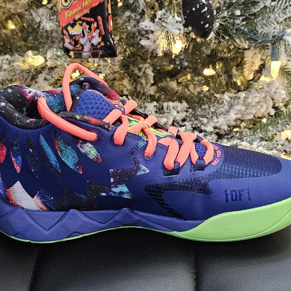 Lamelo Ball 1of1 Galaxy Pumas - Picture 9 of 11